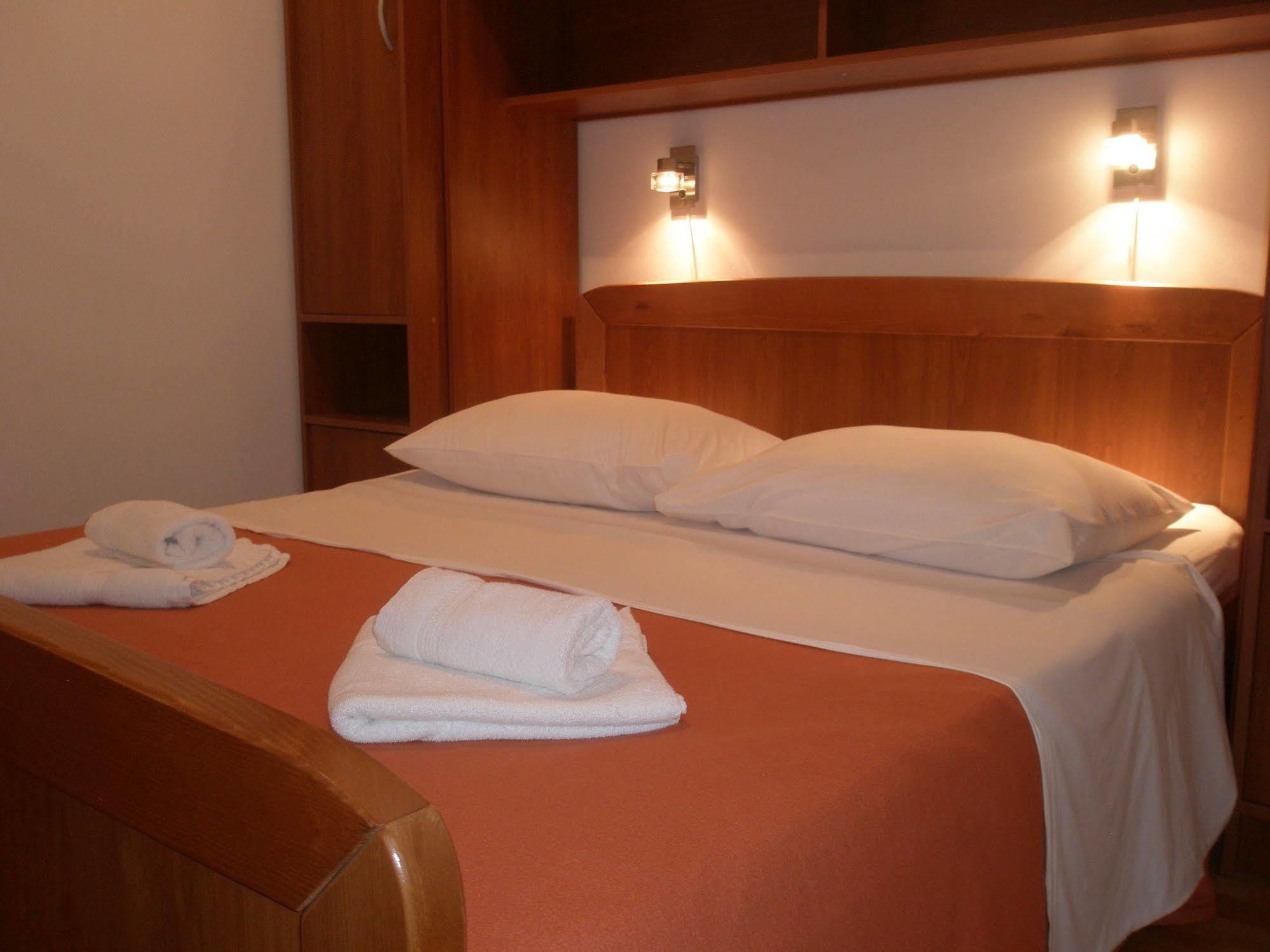 Apartments Znjan Split Extérieur photo